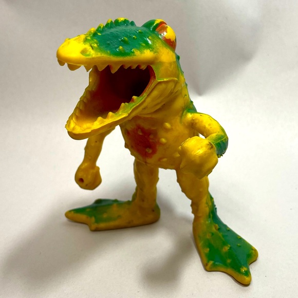 VTG 1982 ARCO Froggacuda The Other World Monster of Red Lake Action Figure